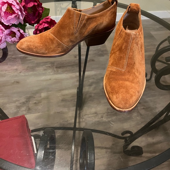 ๐๐Rag & Bone Ankle Boots ๐๐ - Picture 3 of 15